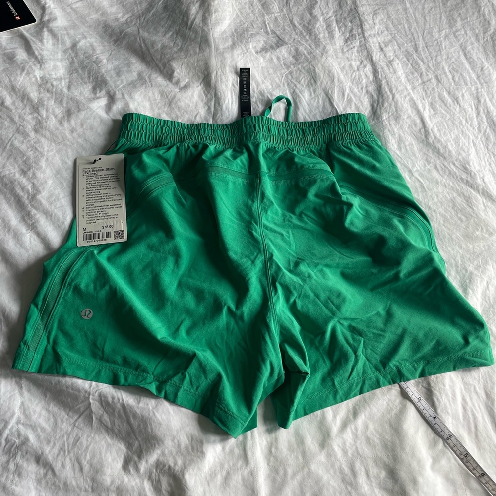 Lululemon green lined Pace Breaker 5” shorts